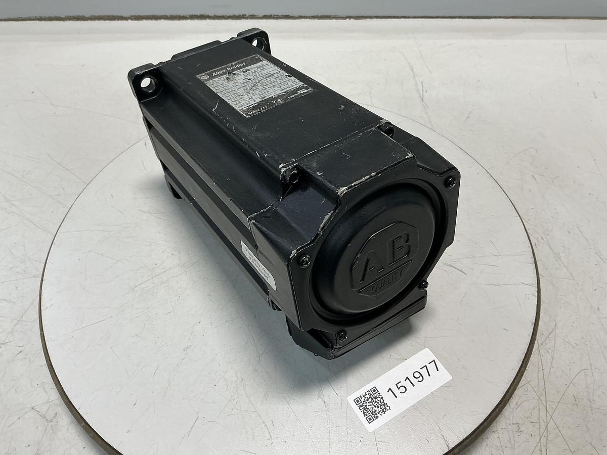 Used ALLEN BRADLEY MPL-A4540F-HJ24AA