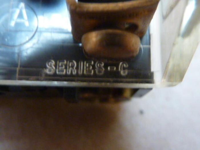 Used ALLEN BRADLEY Selector Switch 800T-H2 SER N #38126