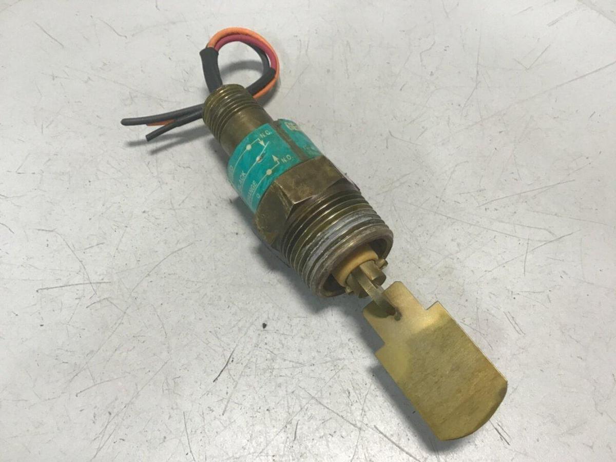 Used GEMS Flow Switch FS-550 USED