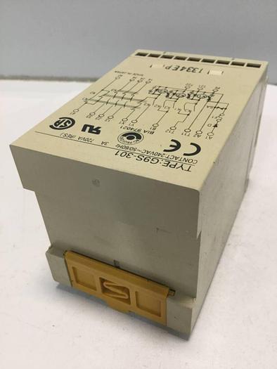 Used OMRON Relay Unit G9S-301 #104526