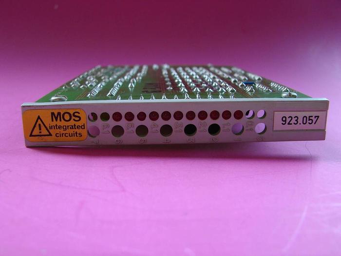 Used MOS INTEGRATED CIRCUIT Circuit Board 923.057 #8765