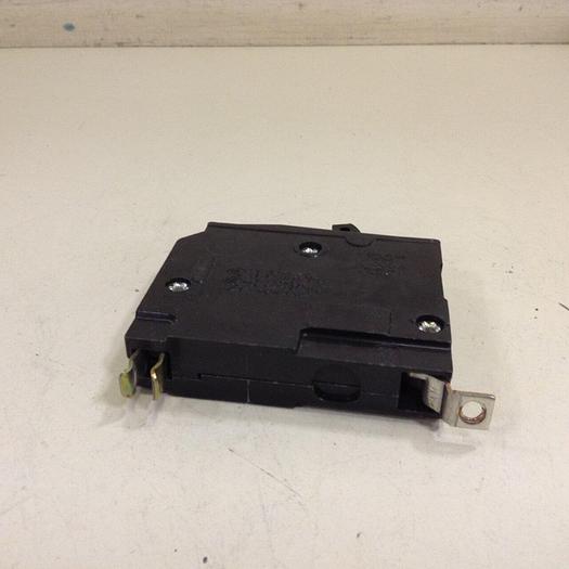 Used SQUARE D 20 Amp Circuit Breaker QOB120 #75226
