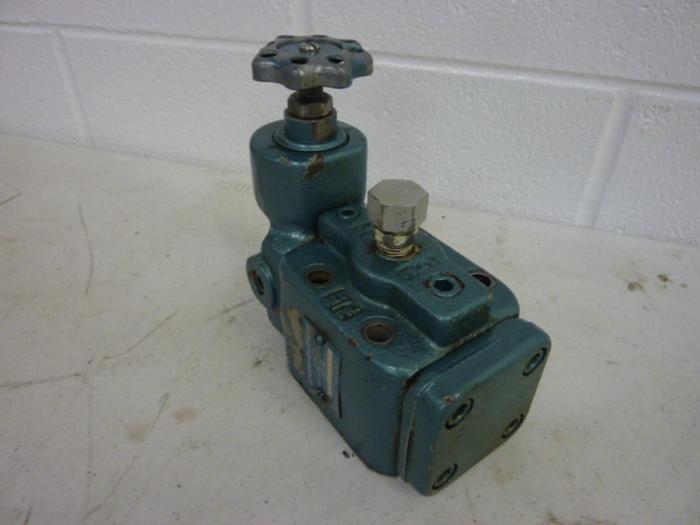 Used SPERRY VICKERS Reducing Valve XGL03B10 #59941