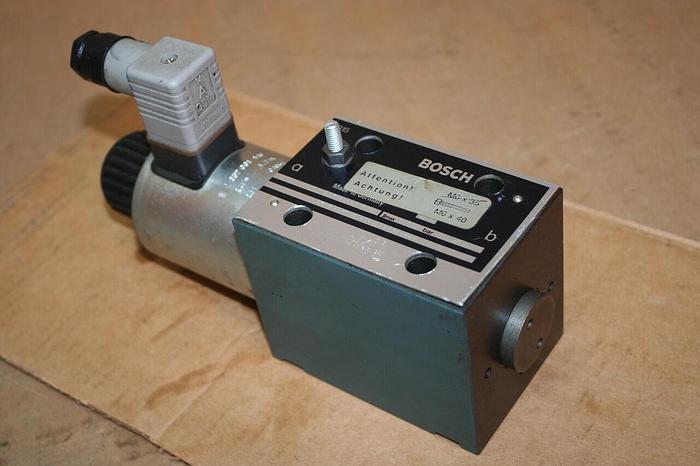 Used BOSCH Hydraulic Valve 0 810 001 830 #19126