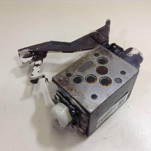 Used PARKER Directional Control Valve D3ML4B10X4384 USED