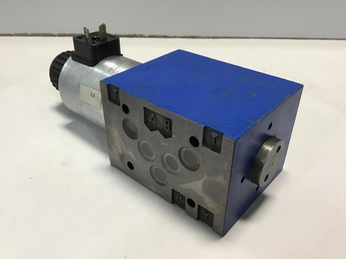 Used BOSCH 0 811 403 017 Valve Used #144607