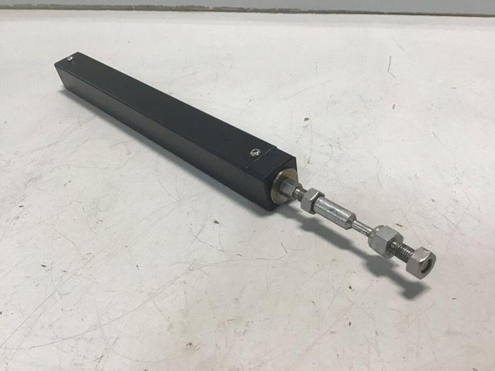 Used TRANSDUCERS DIRECT Linear Transducer TD390-5-6-W #124490