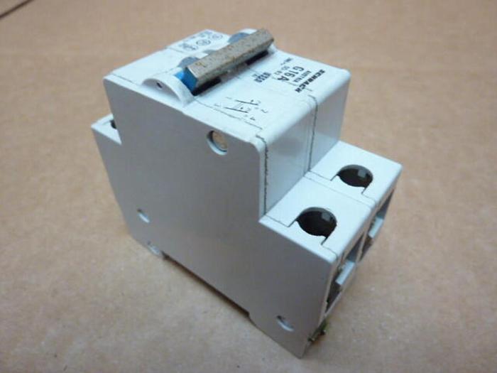 Used SCHRACK 16 Amp Circuit Breaker SD-82G 16A #27892