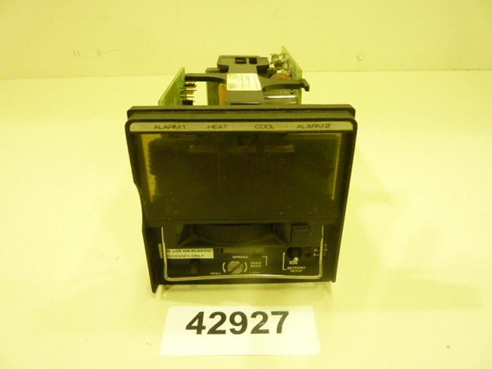 Used BARBER COLMAN Temperature Controller AT-580 #42929