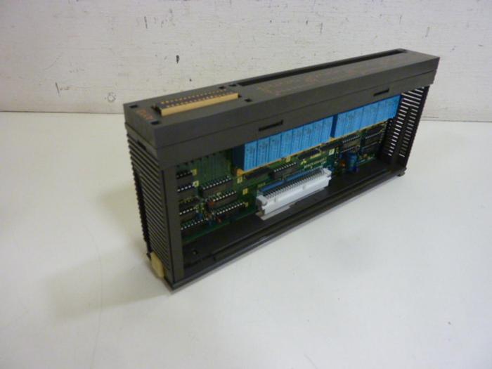 Used MITSUBISHI Melsec Output Module AY13 #67553