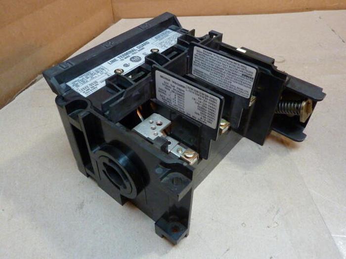 Used ALLEN BRADLEY 30 Amp Disconnect Switch 1494V-DS30 SER A #29759