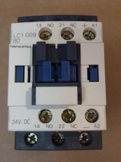 Used TELEMECANIQUE Contactor LC1D09BD #31698