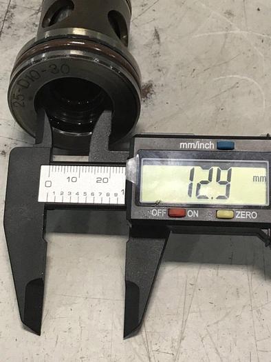 Used VICKERS Cartridge Valve Insert 25-D10-30 USed