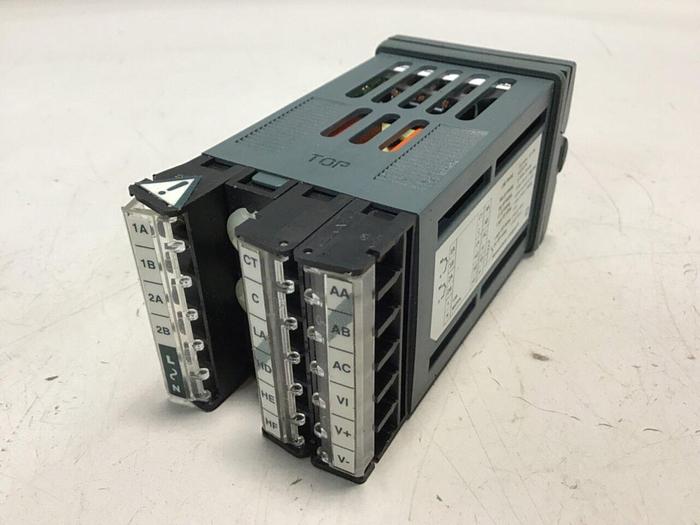 Used EUROTHERM CONTROLS Temperature Control 3216/CC/VH/RRXX/X/XXX/G/ENG #135450