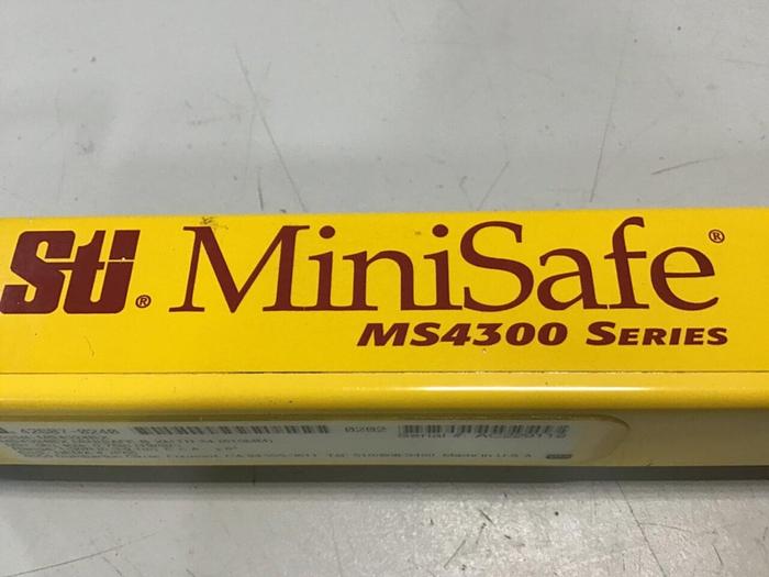Used STI Light Curtain Transmitter MS4324BX #130193