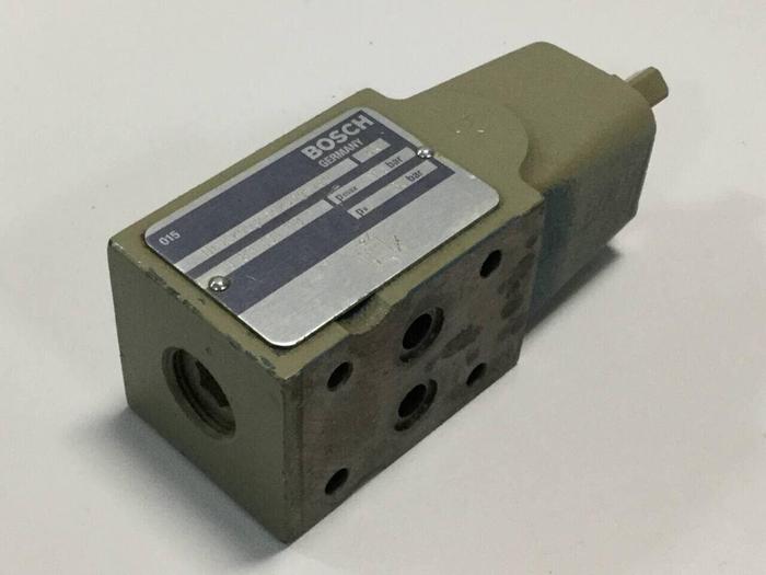 Used BOSCH Valve 0 811 104 102 #5813