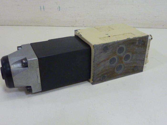Used REXROTH Valve 3WE6B53AG24NZ5L #53105