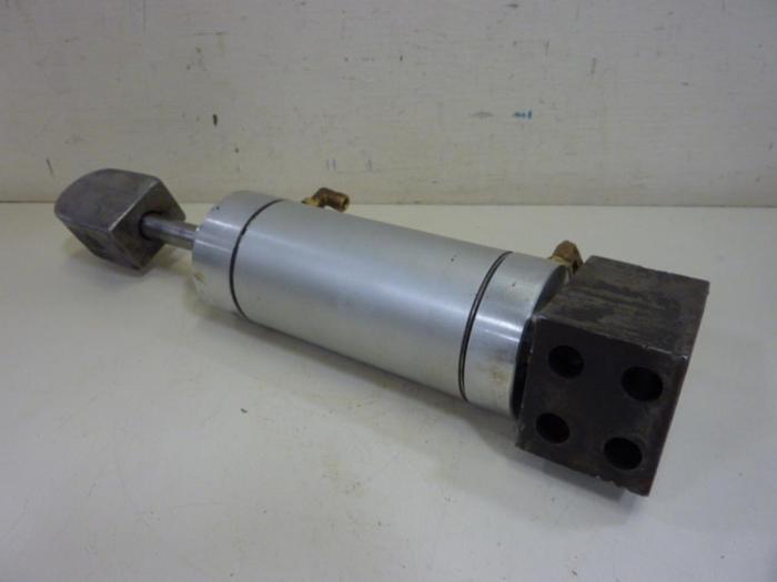 Used AMERICAN VALVE Pneumatic Actuator 2500DV-3.00-4 #58229