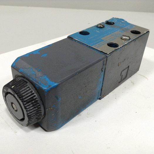 Used VICKERS Valves DG4V-3-2AL-M-U-HL7-60 #89875