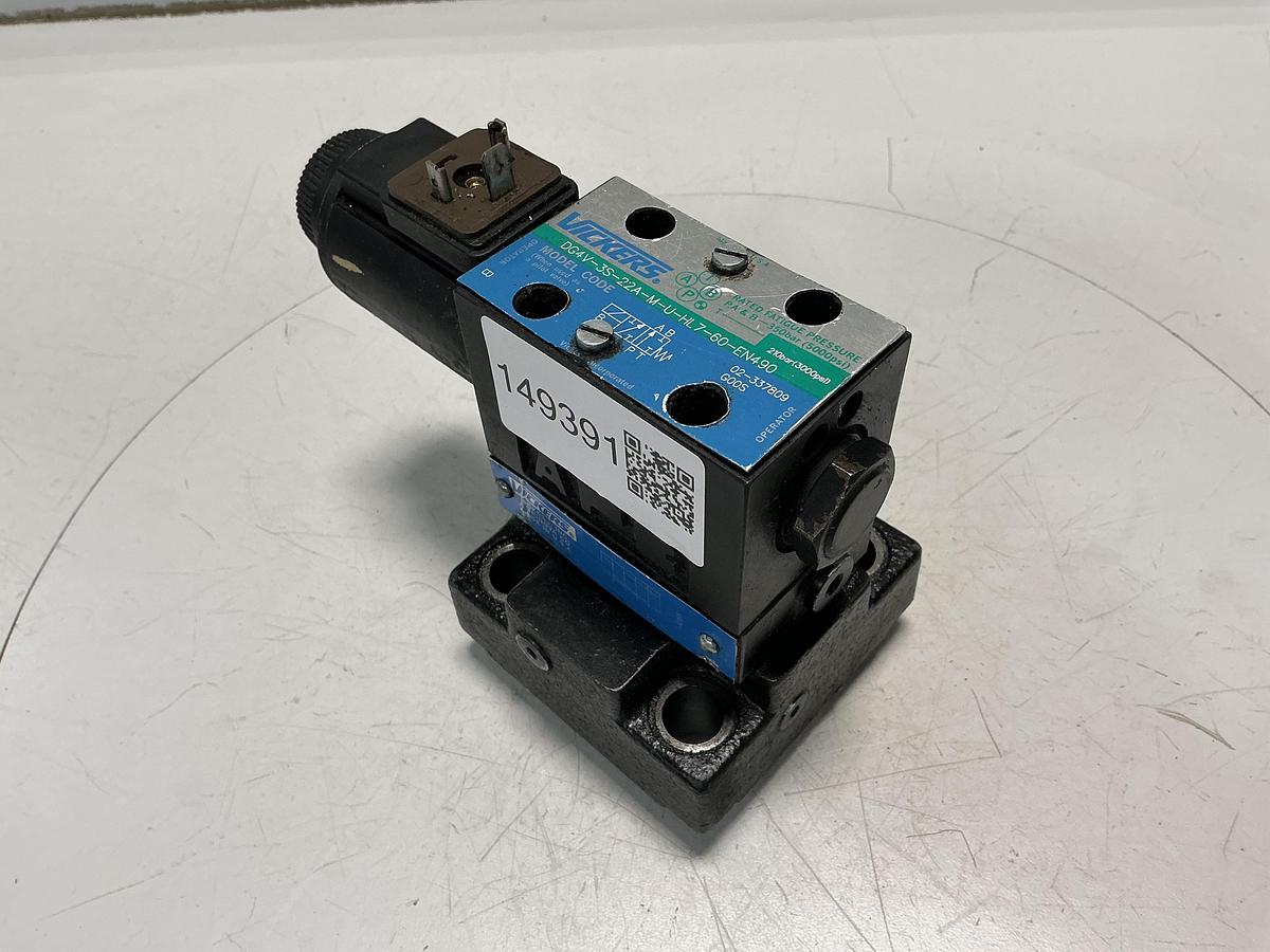 Used VICKERS DG4V-3S-22A-M-U-HL7-60-EN490