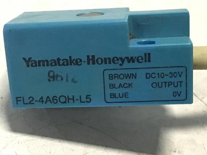 Used YAMATAKE Proximity Switch FL2-4A6QH-L5 #128275