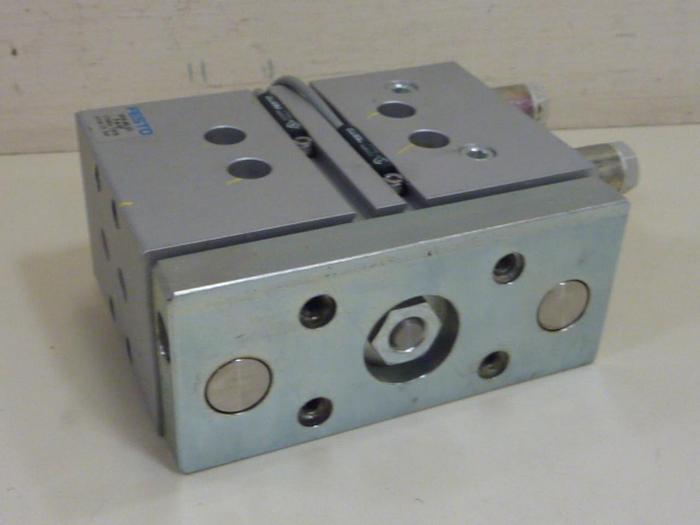 Used FESTO Pneumatic Cylinder DFM-40-25-P-A-GF #57345