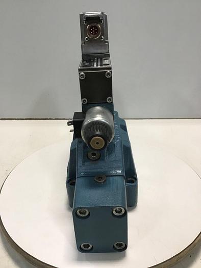 Used BOSCH SERVO  Proportional Valve 0 811 404 608 USED