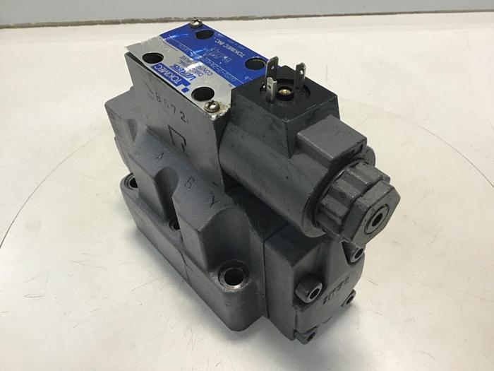 Used TOKIMEC VICKERS Directional Control Valve DG5V-7-2A-U7-H-82-JA526 Used #132215