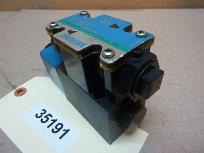 Used VICKERS Pilot Valve DG4V3S2ALMFTWLB560 #35192
