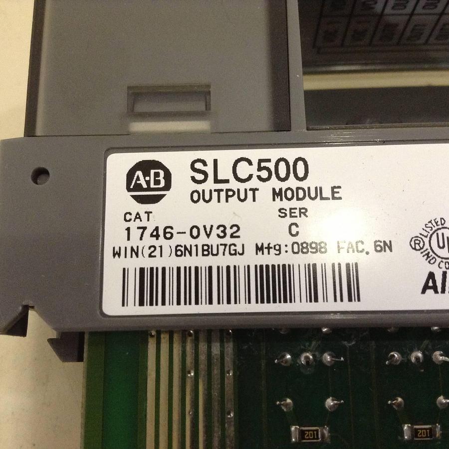 Used ALLEN BRADLEY Output Module 1746-OV32 SER C Used