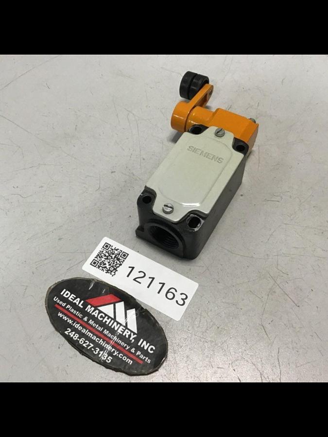 Used SIEMENS Limit Switch3 3SE3 120-1GW-Z USED