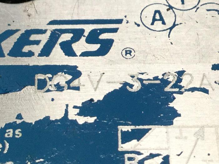 Used VICKERS Directional Hydraulic Valve DG4V322AMUHL760 Used