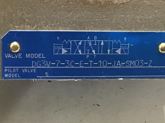 Used VICKERS Directional Control Valve DG4V36CMP7H750JA100 USED #129974