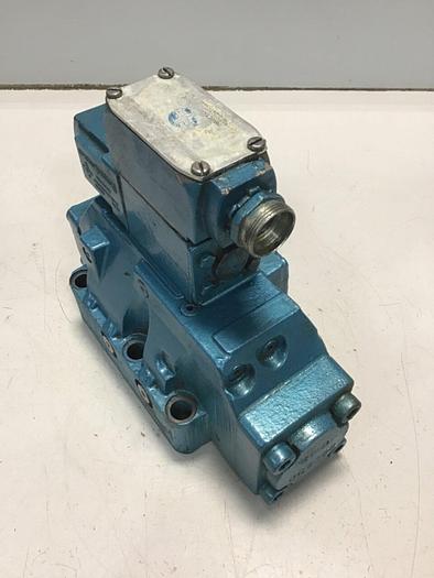 Used VICKERS Valve DG4V-3-6B-W-B-10-LH #140637