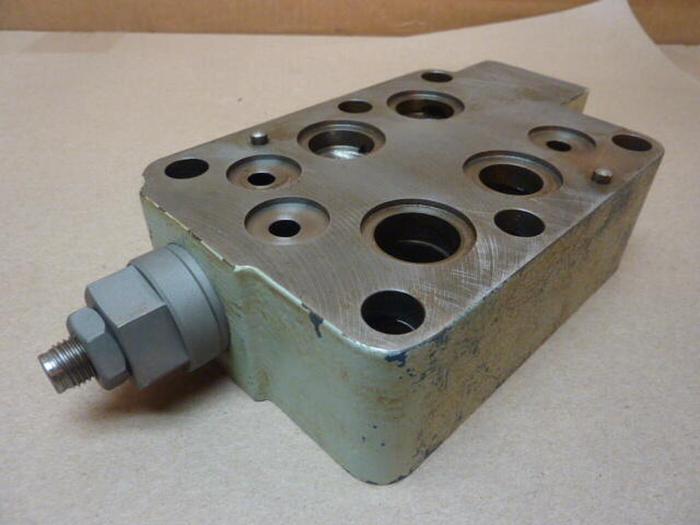 Used MANNESMANN REXROTH Hydraulic Valve 4745802FS2231SV502169 #31899