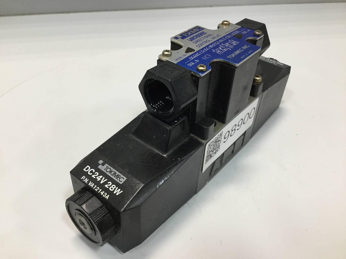 Used VICKERS Directional Control Valve DG4VC36CMPS2H750JA100 USED