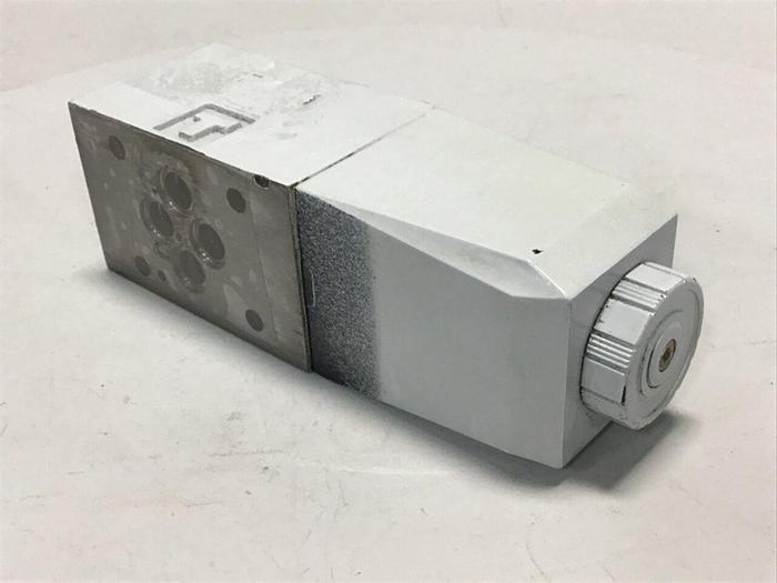 Used VICKERS Valve DG4V-3-2A-M-U7-H-7-50 Used #144657