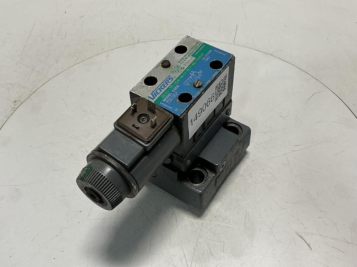 Used VICKERS DG4V-3S-22A-M-U-HL7-60-EN490