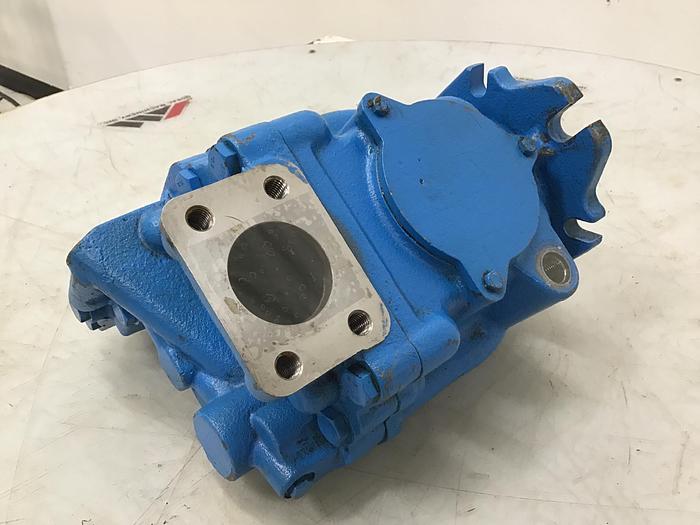 Used VICKERS Pump PVH57QICLF2S10C25V31027 Used #145539