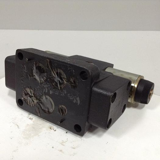 Used VICKERS Valve DG5S4-0431C-E-T-M-U-HL7-B13-60-EN502 #89852