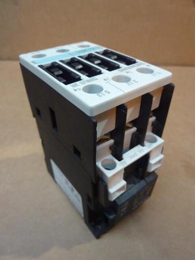 Used SIEMENS Reversing Contactor 3RA1326-8XB30-1BB4 #31793