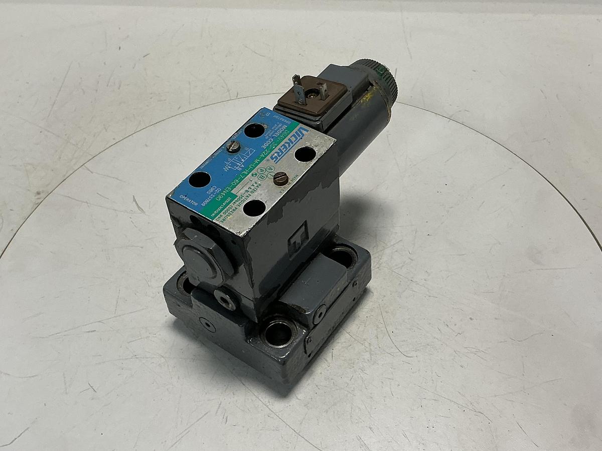 Used VICKERS DG4V-3S-22A-M-U-HL7-60-EN490