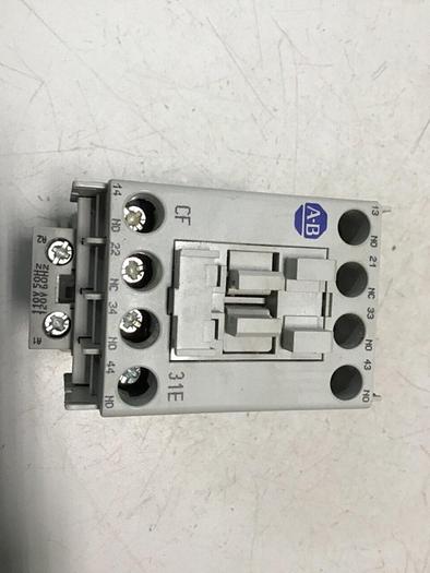 Used ALLEN BRADLEY Control Relay 700-CF310 SER A #124127