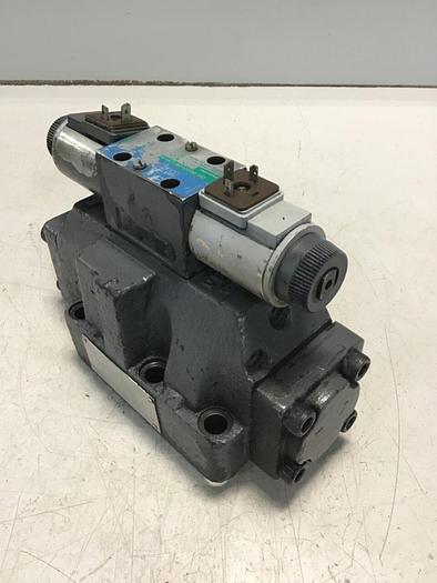 Used VICKERS Valve DG4V3S6CMUHL760EN490B13 USED