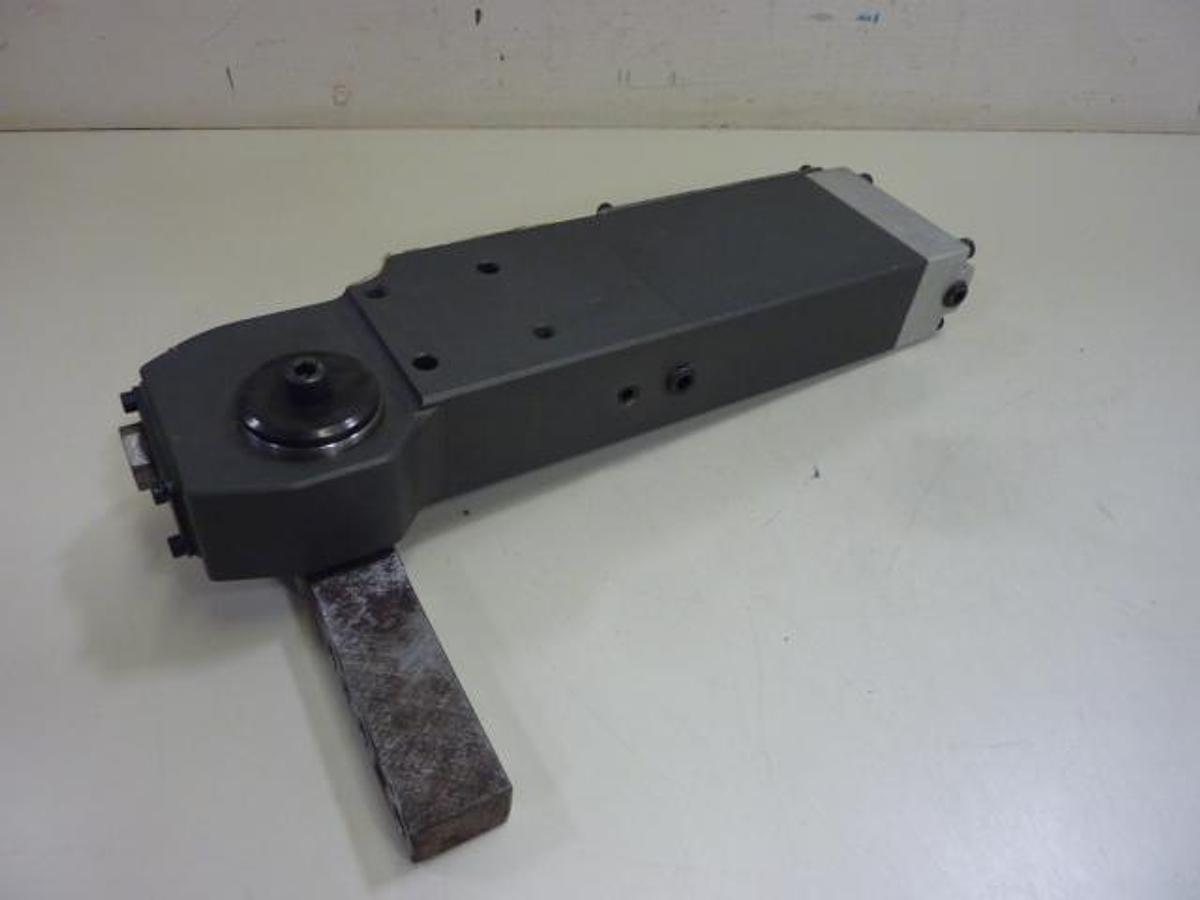 Used BTM CORP Power Clamp 779800G-733207H-90AR-SCDC Used