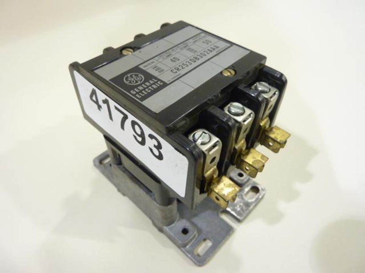 Used GENERAL ELECTRIC / GE Contactor CR253DB302AAA Used