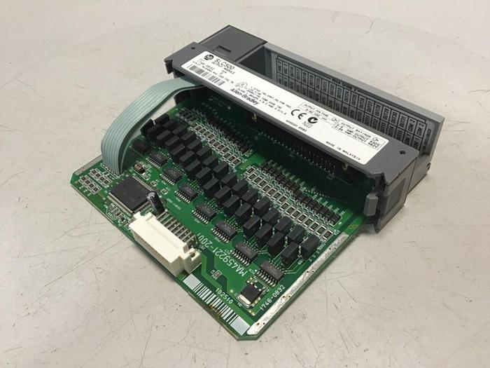 Used ALLEN BRADLEY Output Module 1746-OB32 SER D Used