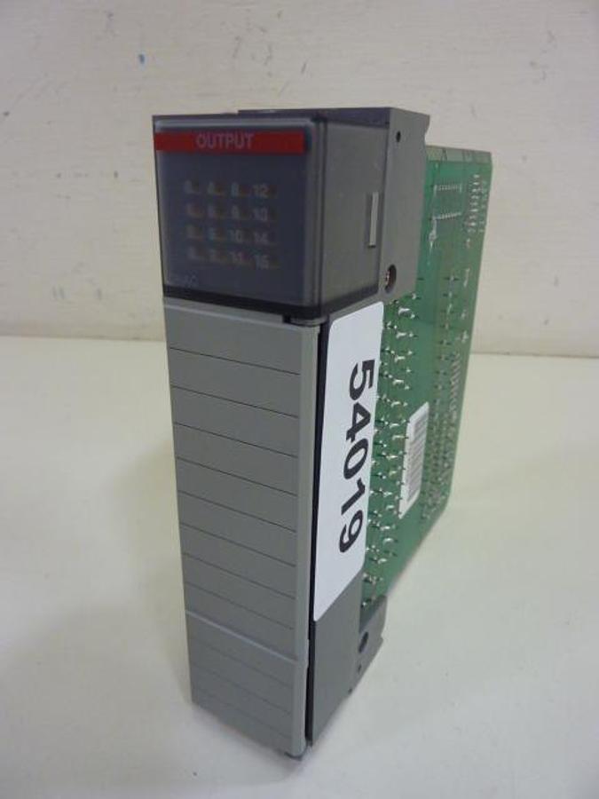 Used ALLEN BRADLEY Output Module 1746-OA16 SER C Used