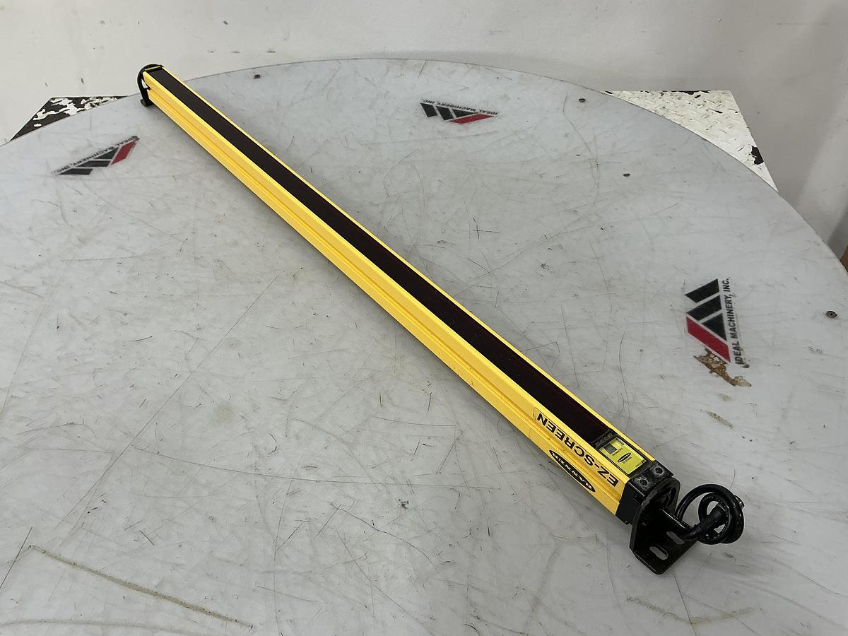 Used BANNER ENGINEERING SLSE30-900P8