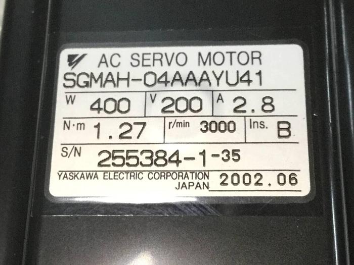 Used YASKAWA ELECTRIC Servo Motor SGMAA-04AAAYU41 #92509